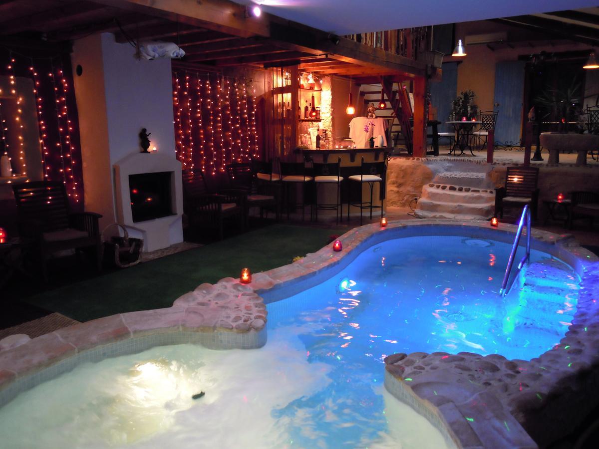 Caderousse Bastide Des Princes B&B מראה חיצוני תמונה