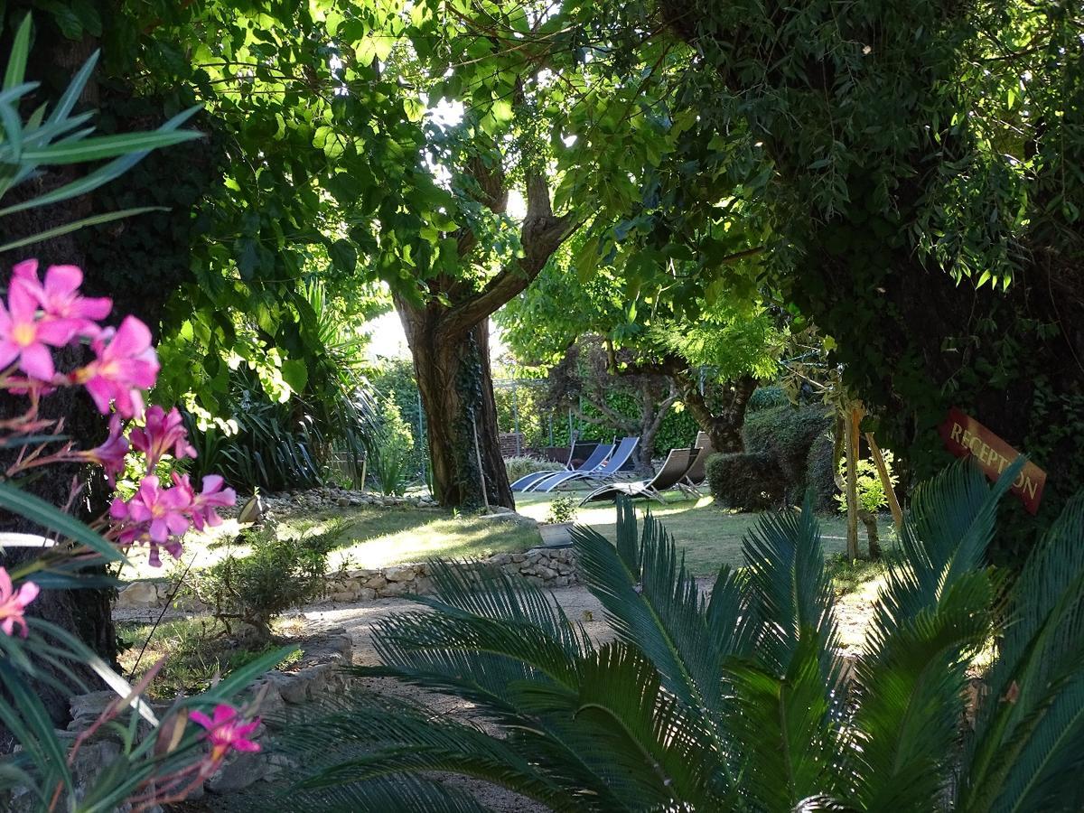 Caderousse Bastide Des Princes B&B מראה חיצוני תמונה